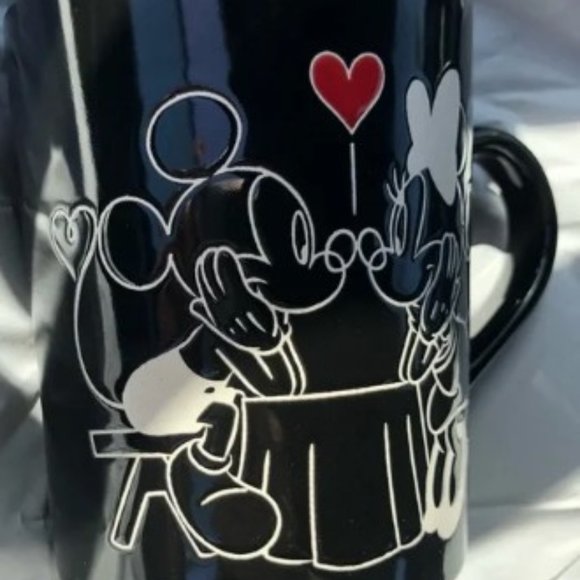 Disney Mickey Mouse and Minnie Mouse love COFFEE mug - Brand New!! - Picture 3 of 5